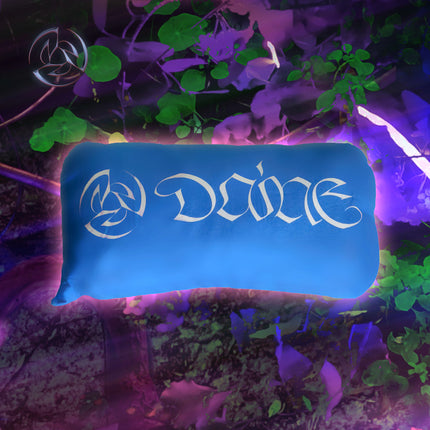 daine logo pillow (blue)